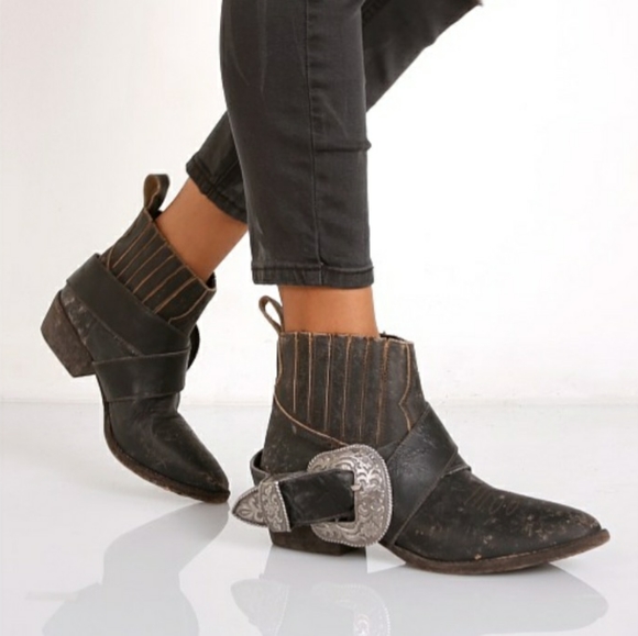 Matisse Shoes - Matisse Understated Leather Bitchin Biker Booties